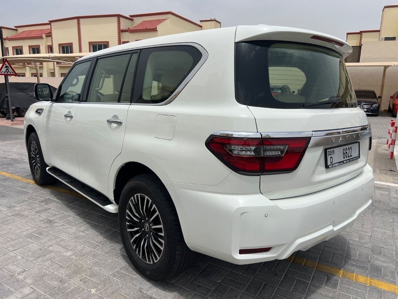 2018 Nissan Patrol SE T1 thumbnail 6