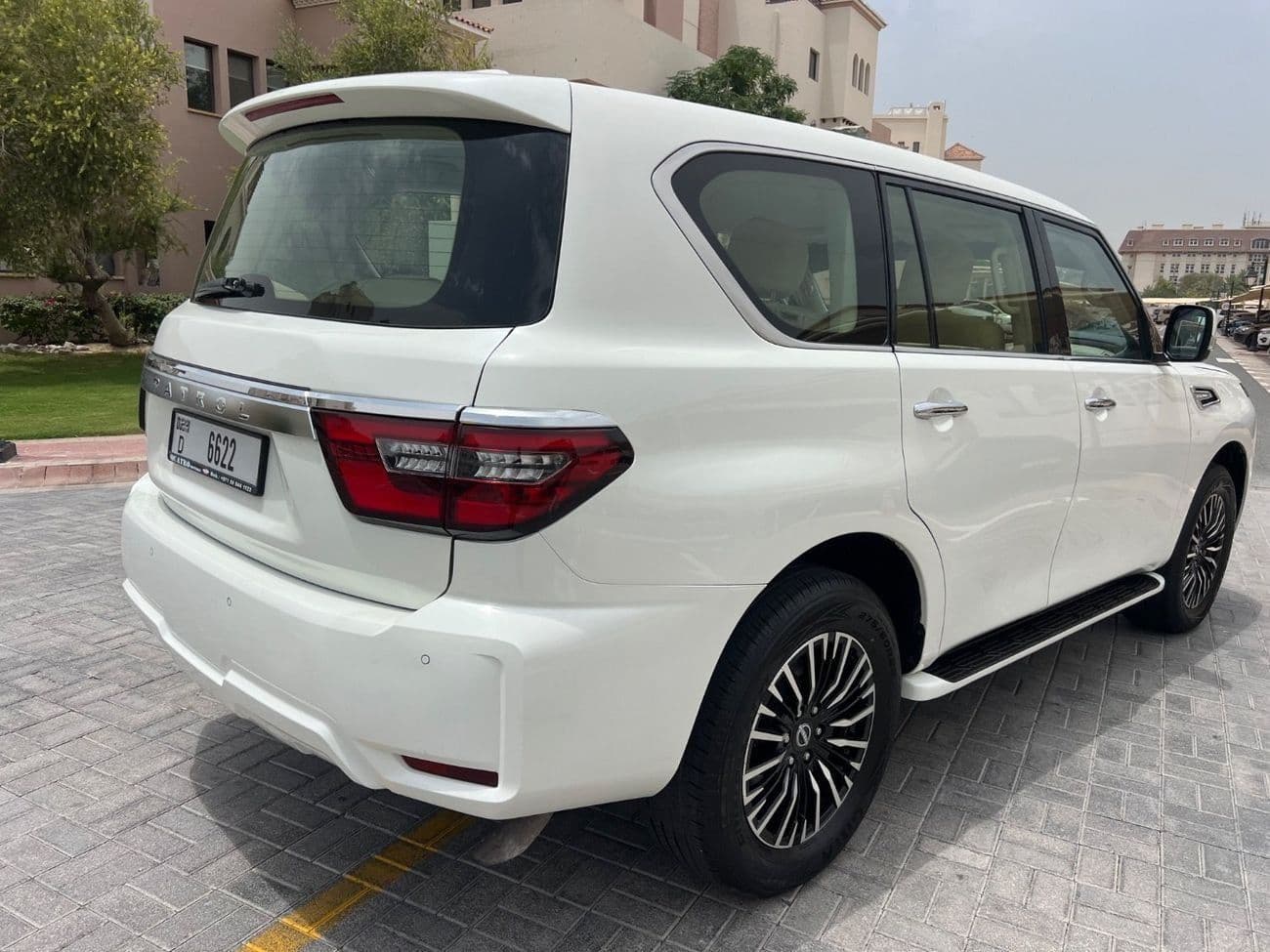 2018 Nissan Patrol SE T1 thumbnail 8