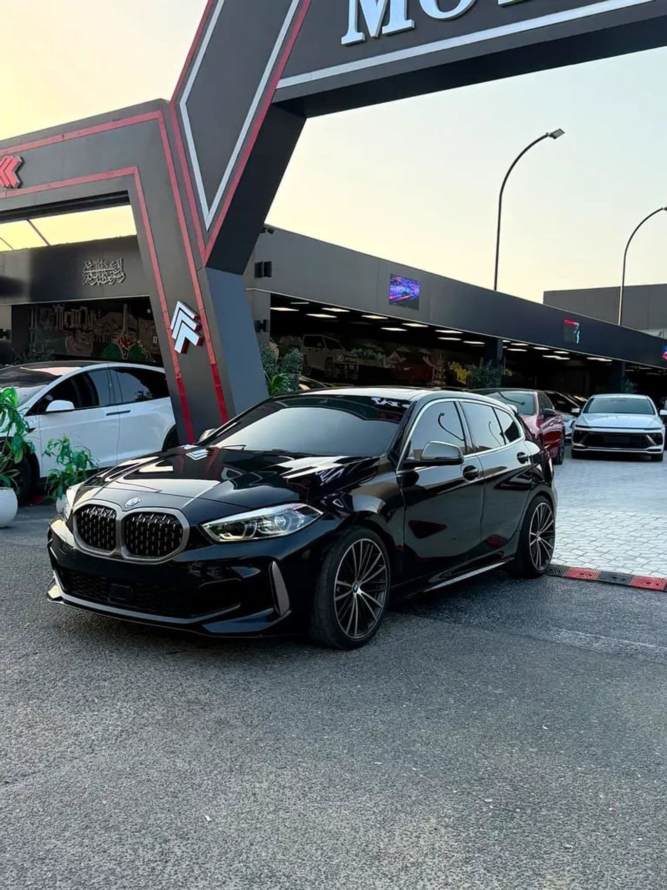 2024 BMW 135i thumbnail 2