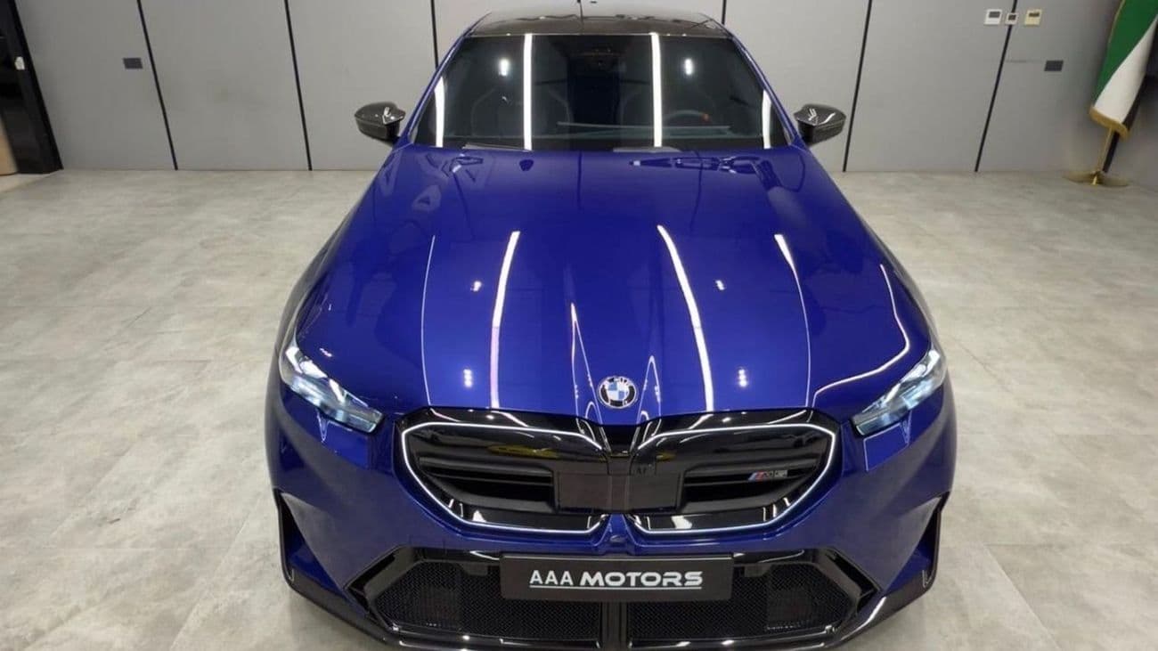 2026 BMW M5 Hybrid thumbnail 6