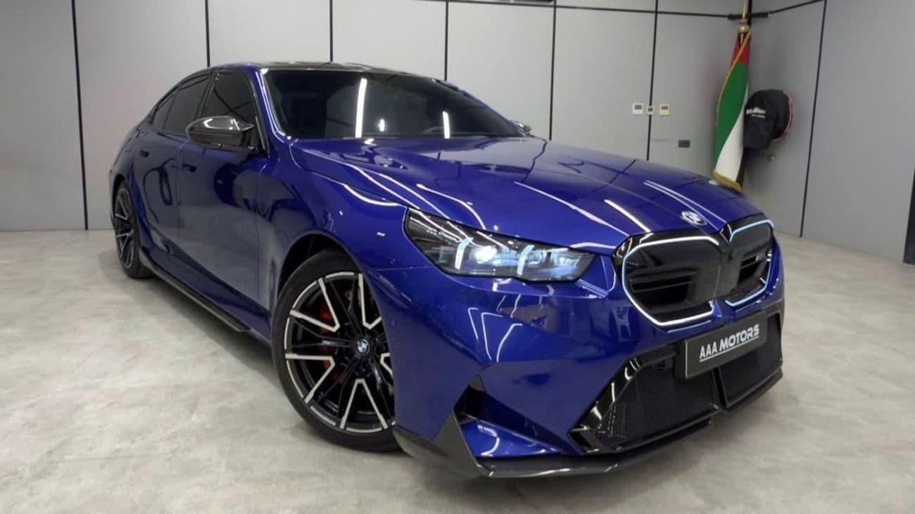 2026 BMW M5 Hybrid thumbnail 3