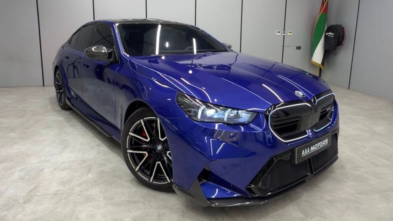 2026 BMW M5 Hybrid thumbnail 4