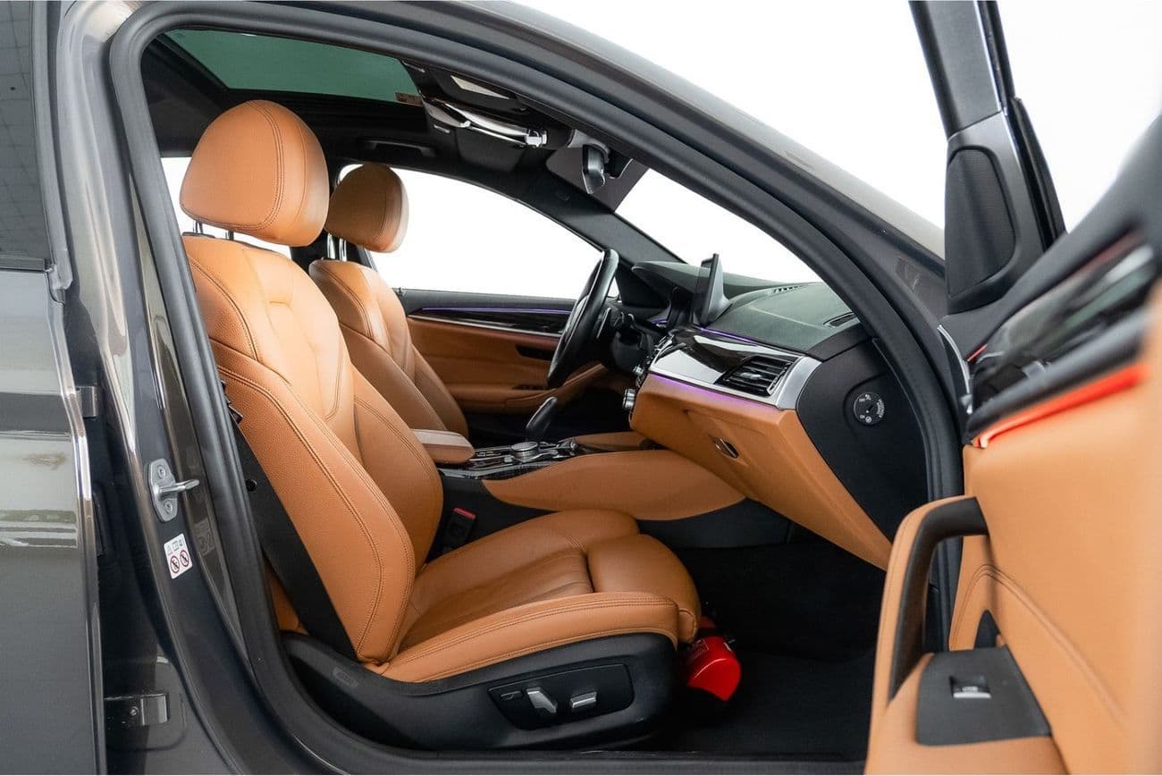 2021 BMW 520i M Sport thumbnail 8
