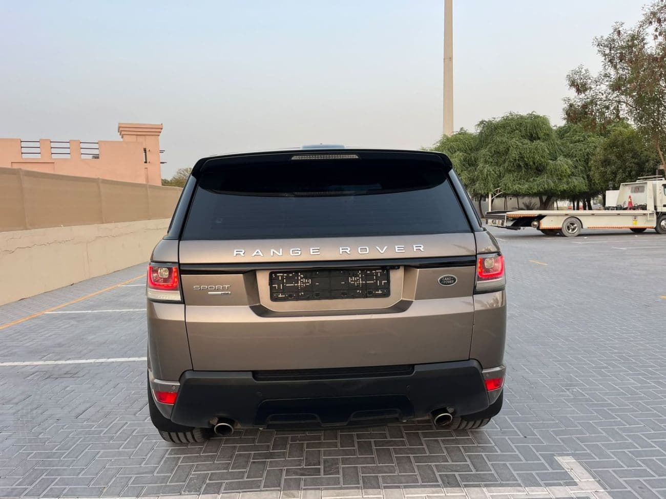2016 Land Rover Range Rover Sport thumbnail 5