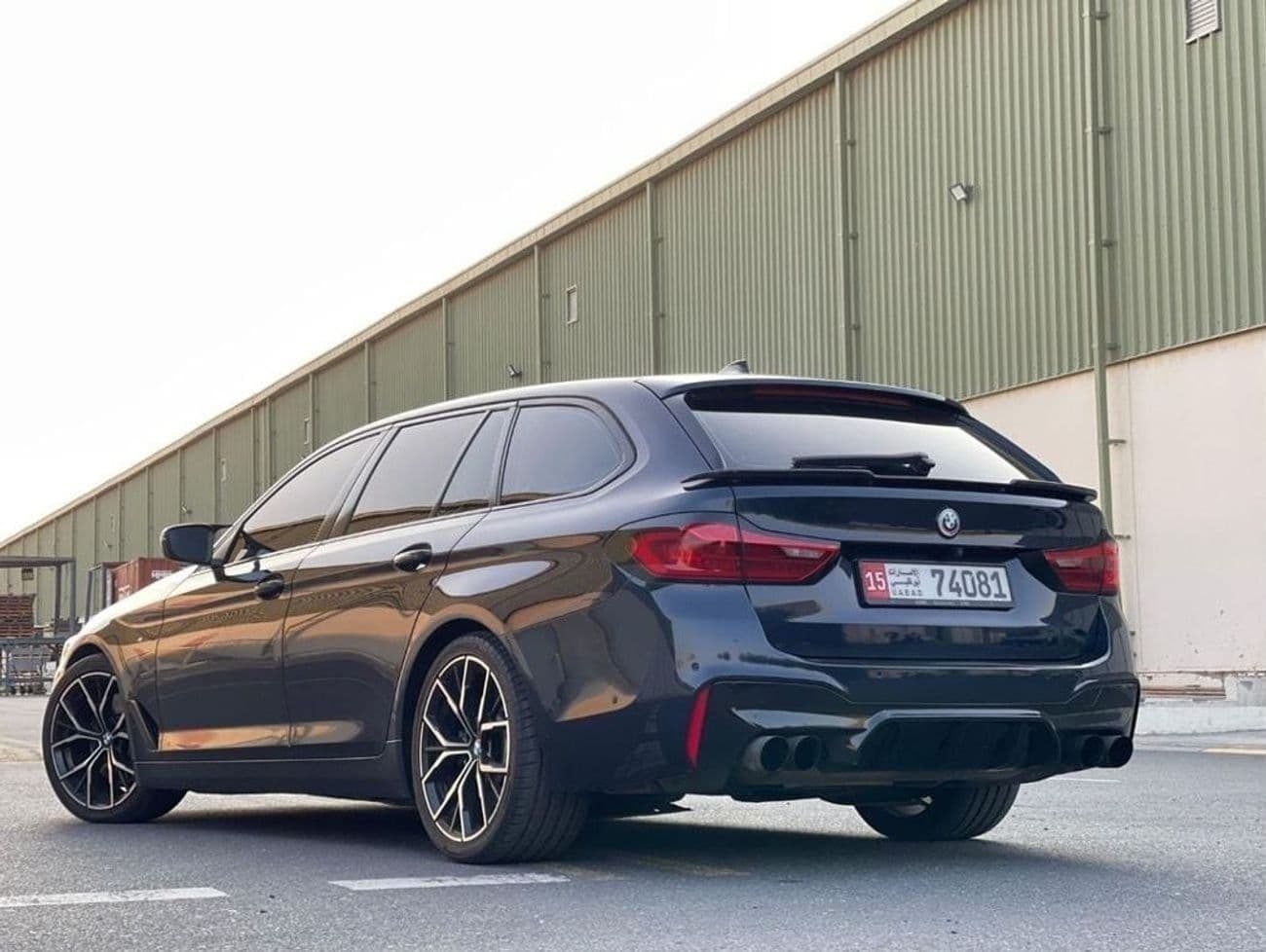 2019 BMW 520i M SPORT thumbnail 3