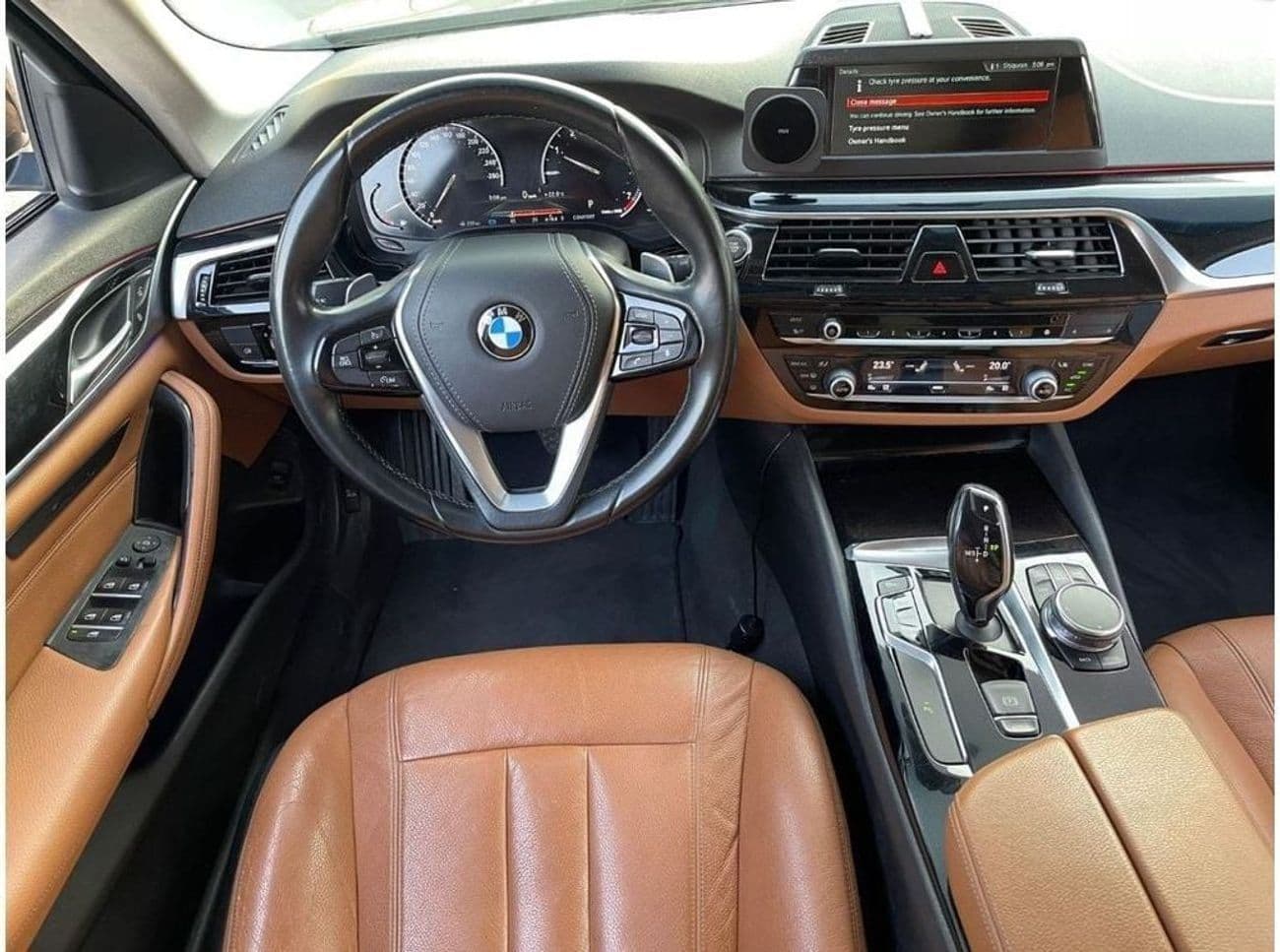 2019 BMW 520i M SPORT thumbnail 7