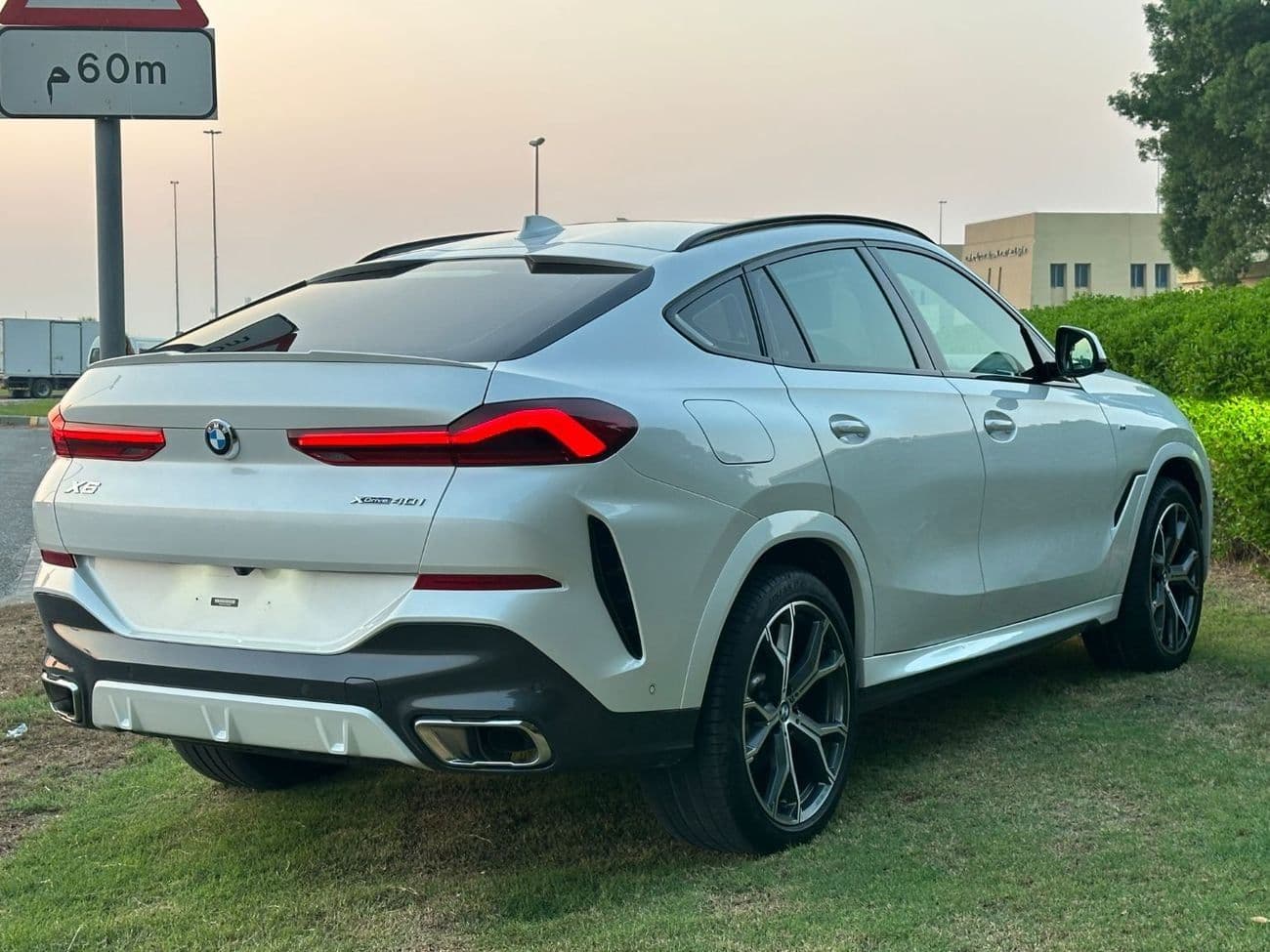 2023 BMW X6 XDRIVE40I M SPORT thumbnail 6