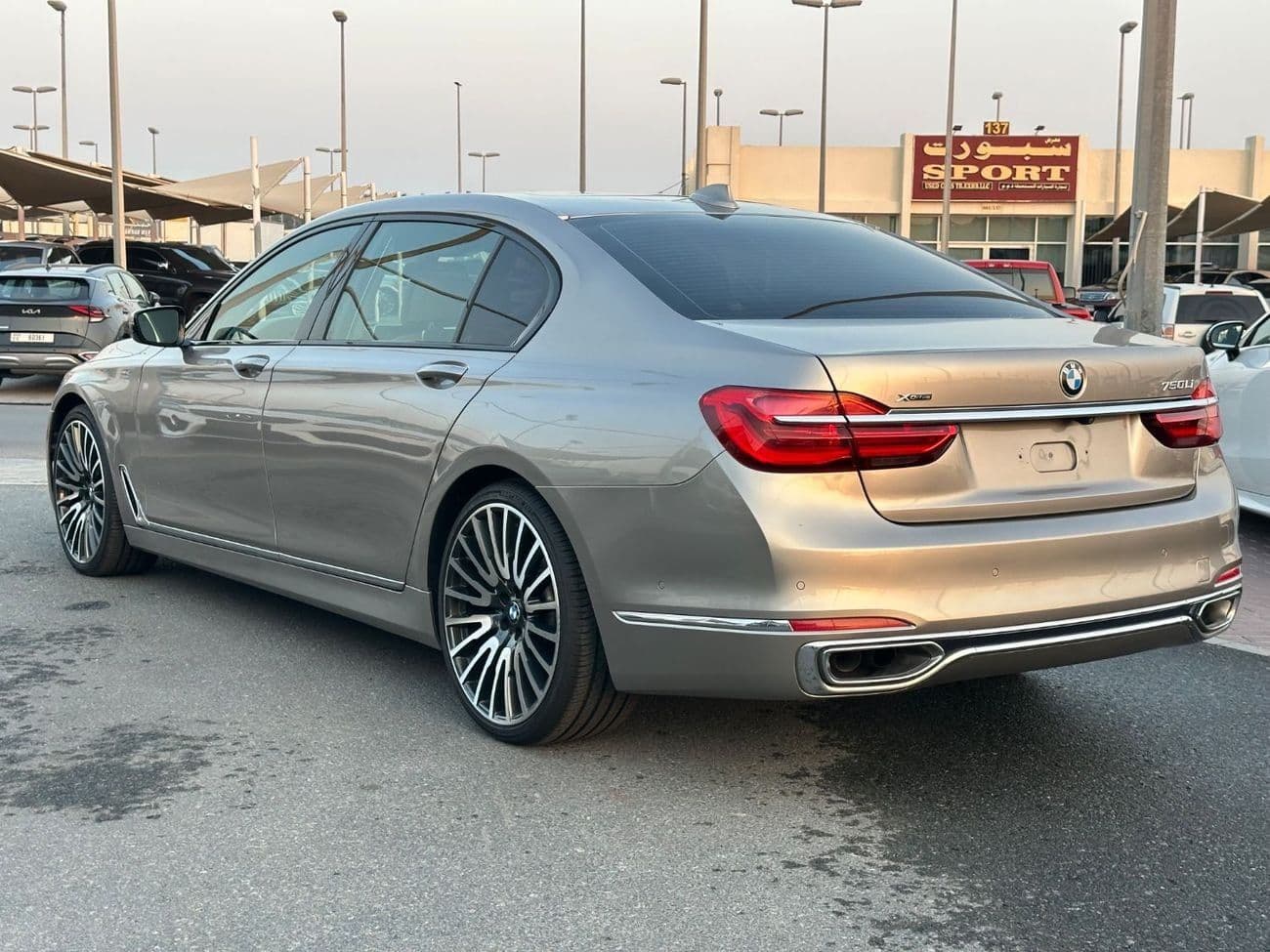 2016 BMW 750Li XDRIVE LUXURY thumbnail 5
