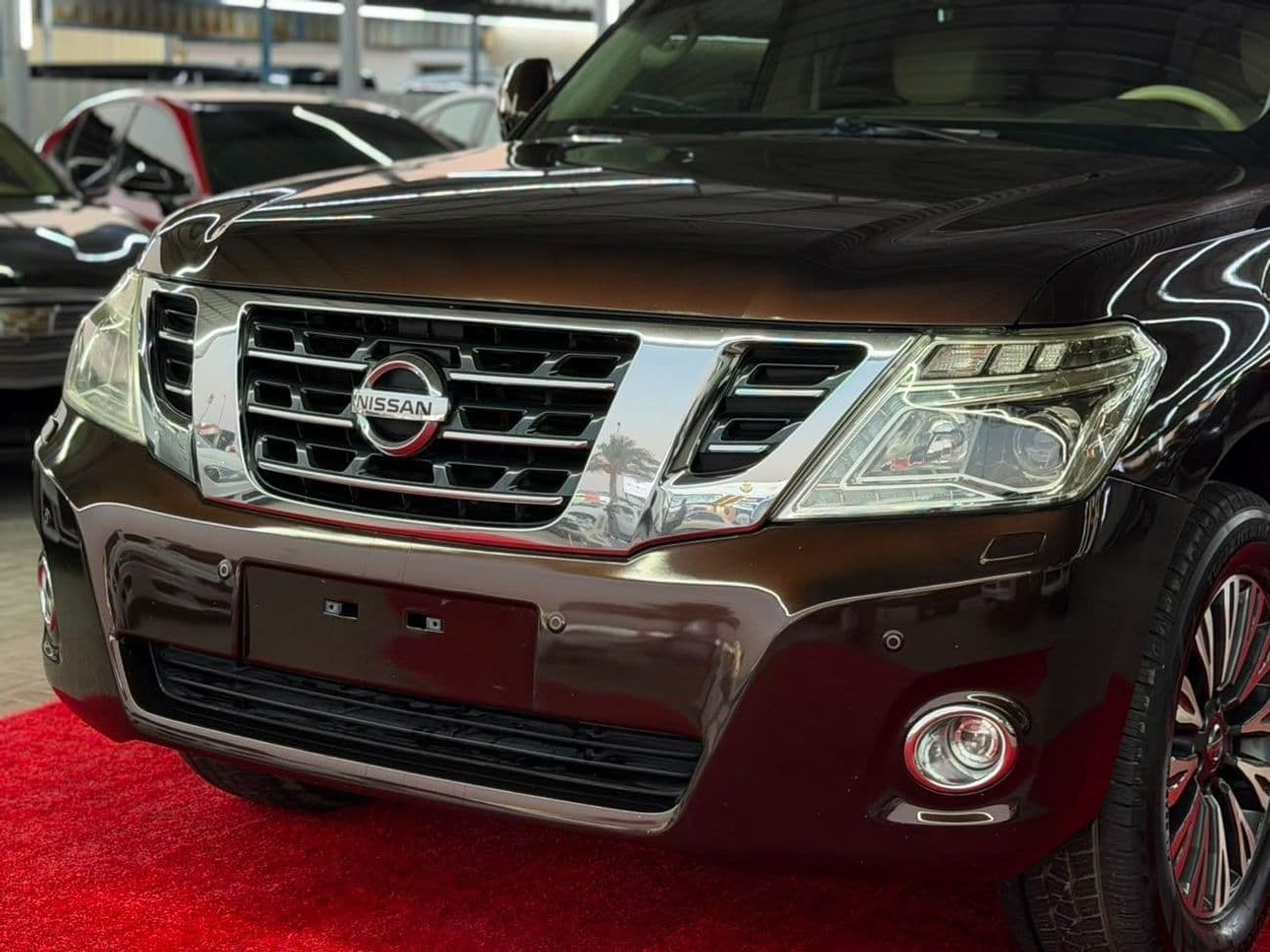 2017 Nissan Patrol LE T2 TITANIUM thumbnail 4