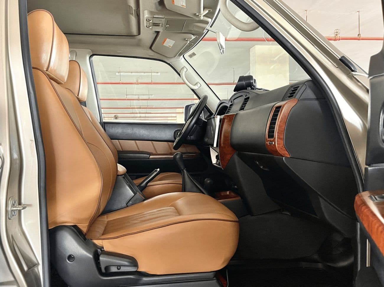 2016 Nissan Patrol HT SAFARI thumbnail 3