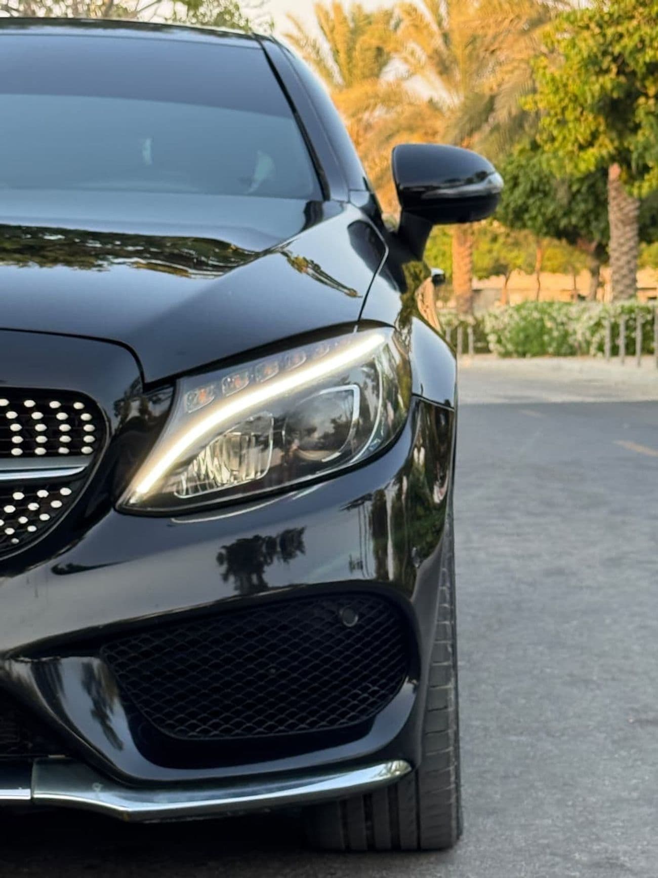 2018 Mercedes Benz C200 AMG thumbnail 2