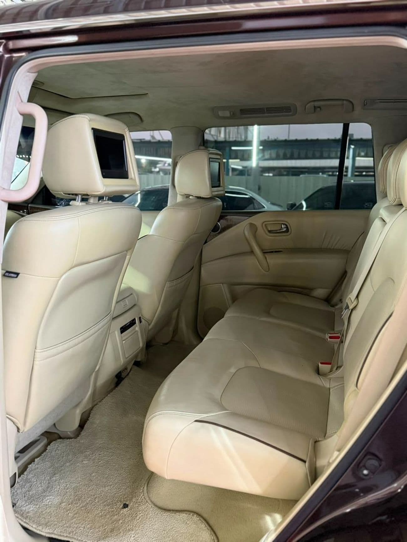 2017 Nissan Patrol LE T2 TITANIUM thumbnail 8