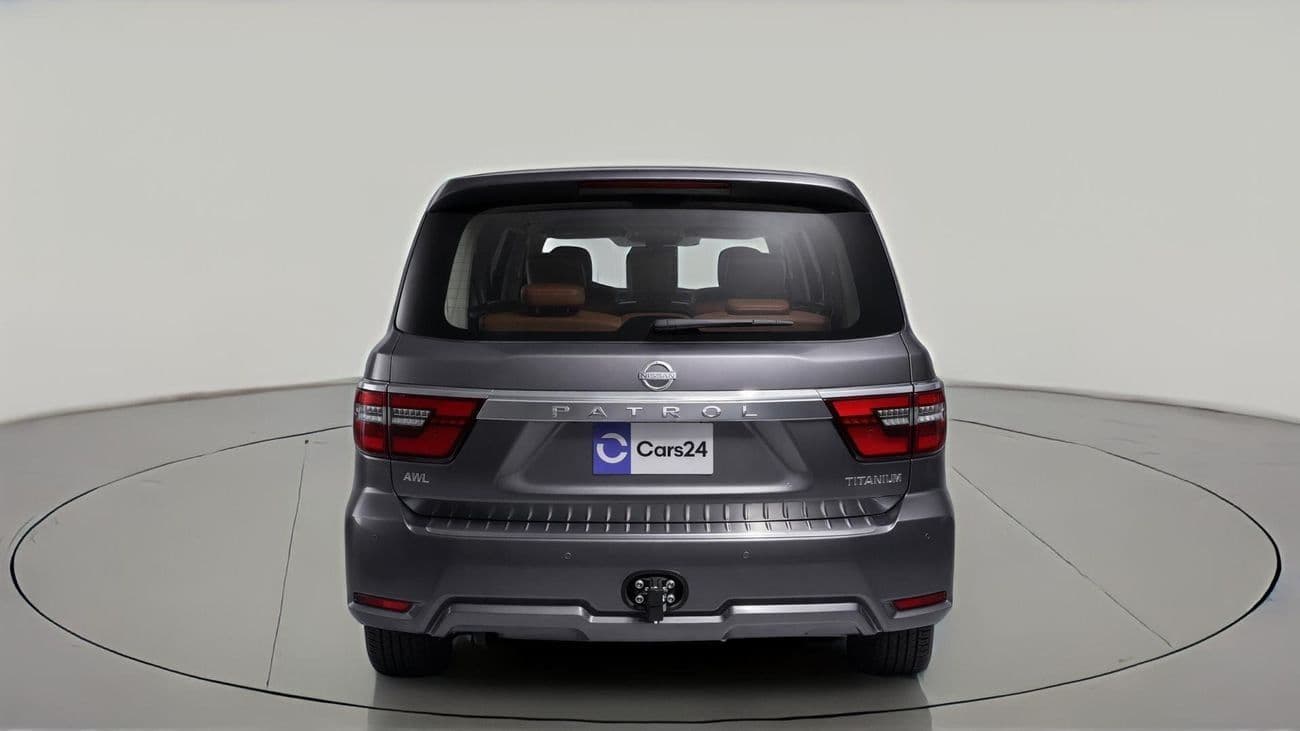 2024 Nissan Patrol SE TITANIUM thumbnail 4