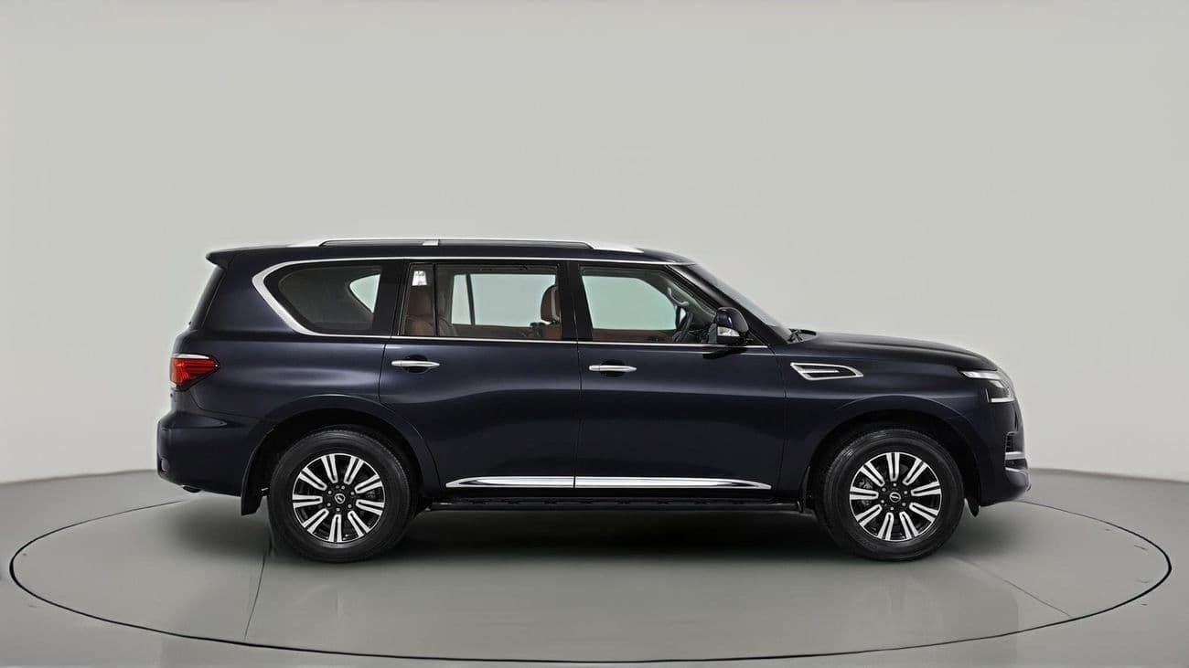 2024 Nissan Patrol SE TITANIUM thumbnail 3