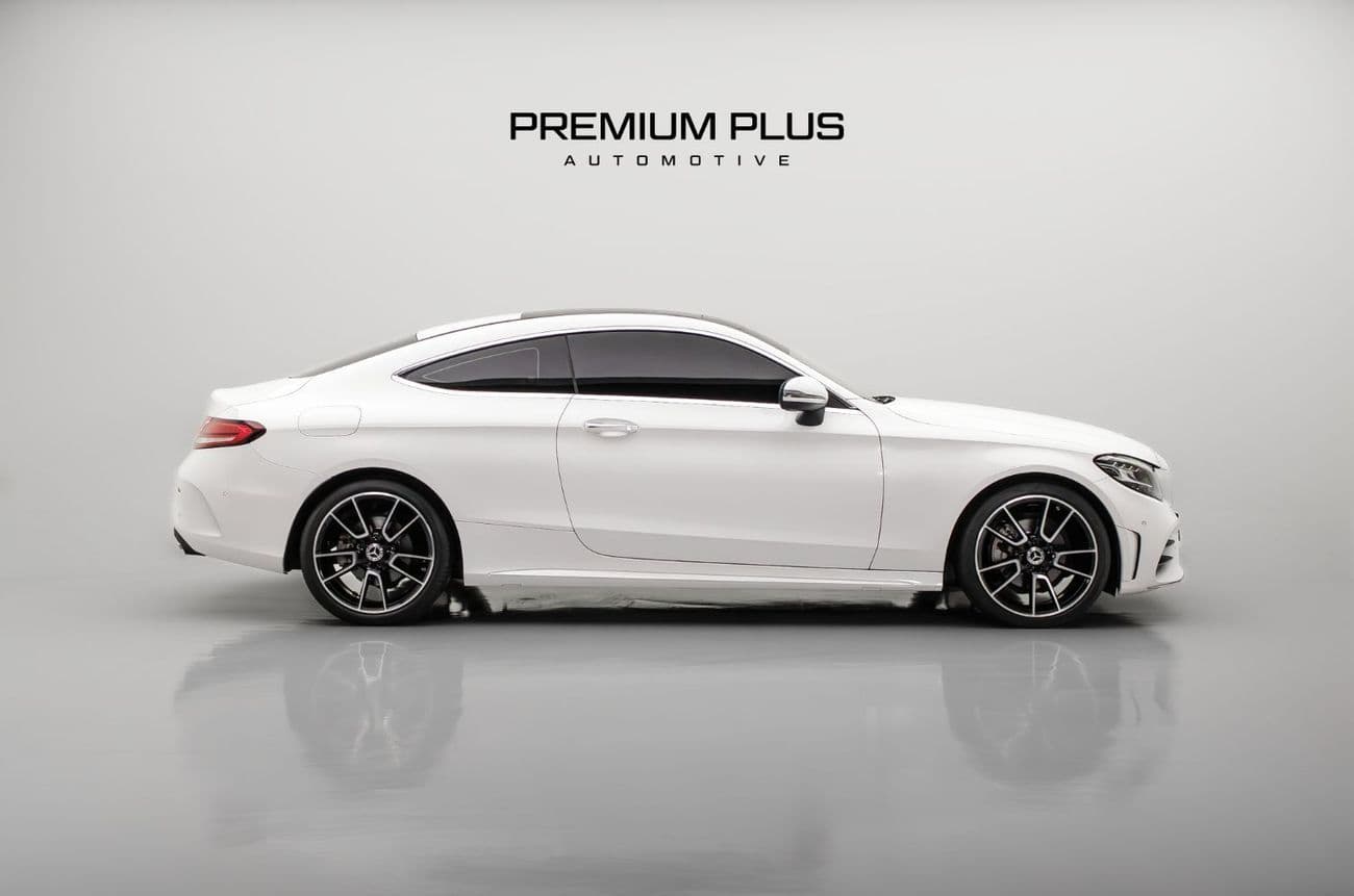 2022 Mercedes Benz C200 AMG thumbnail 4