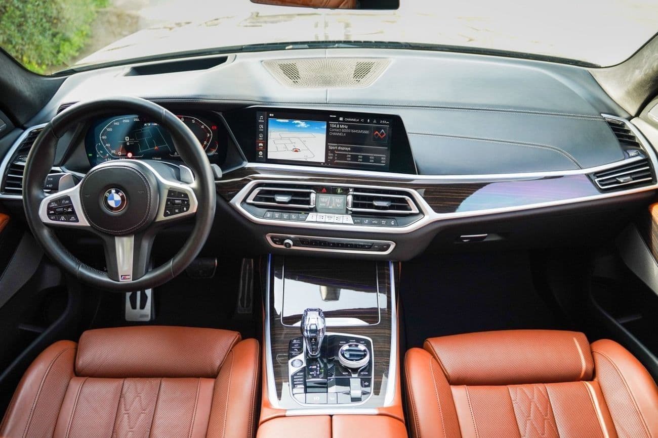 2021 BMW X7 M50i thumbnail 3