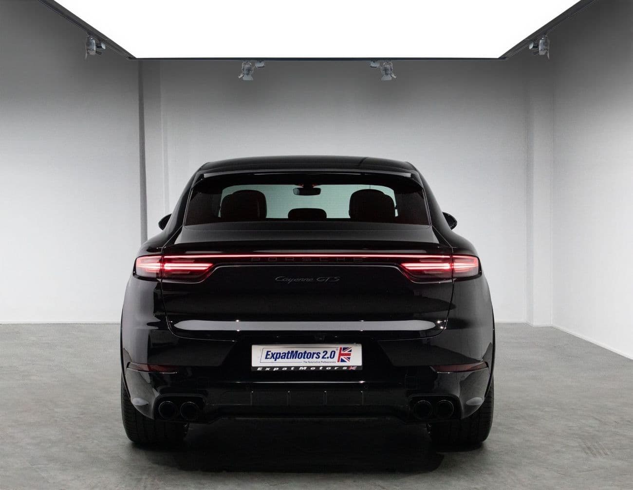 2023 Porsche Cayenne GTS thumbnail 4