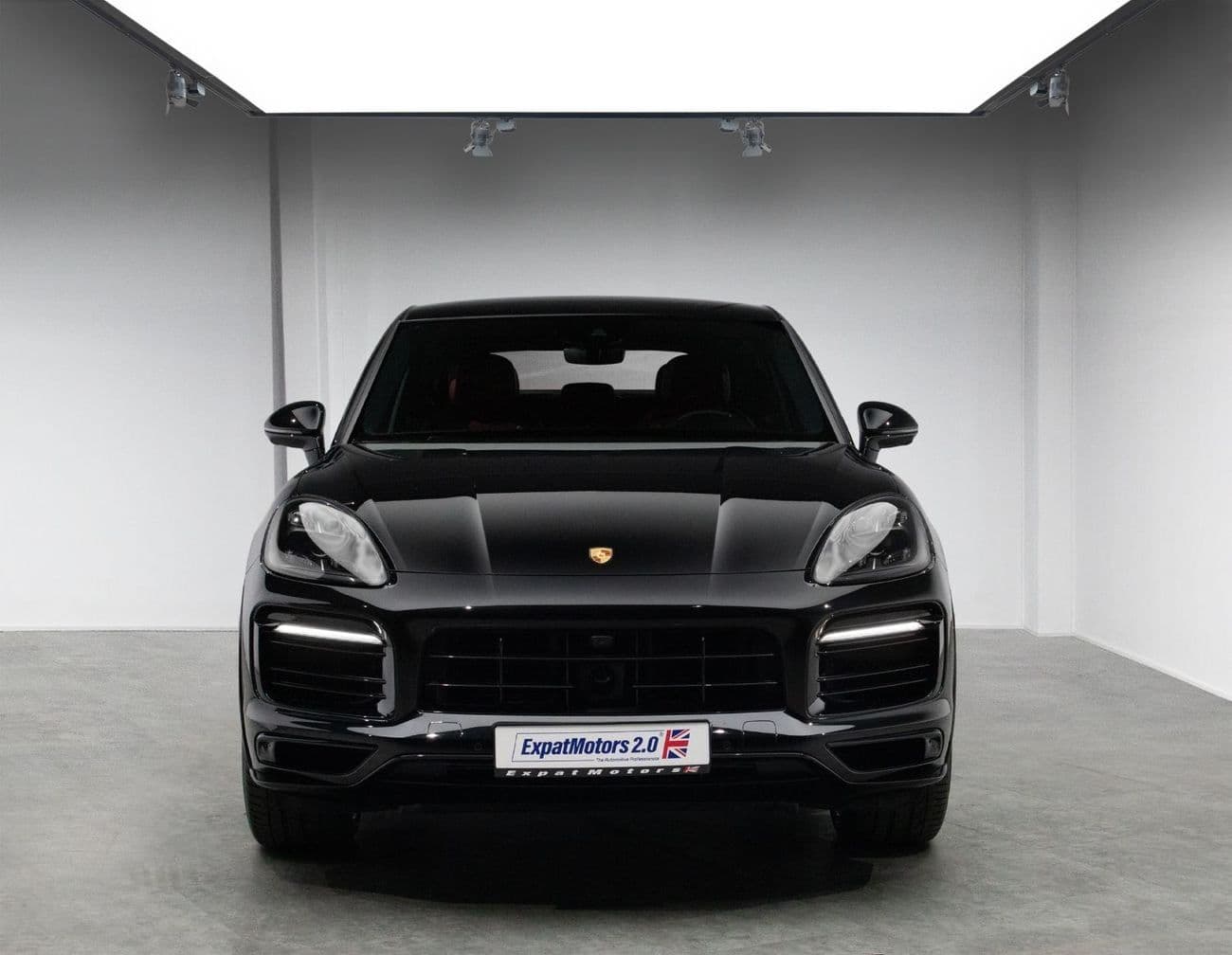 2023 Porsche Cayenne GTS thumbnail 5