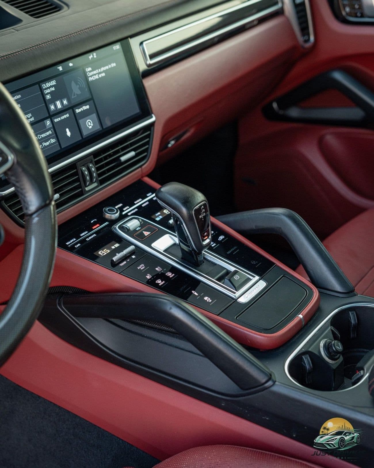 2020 Porsche Cayenne S thumbnail 6