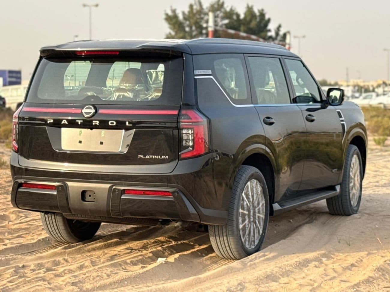 2026 Nissan Patrol LE PLATINUM CITY thumbnail 6