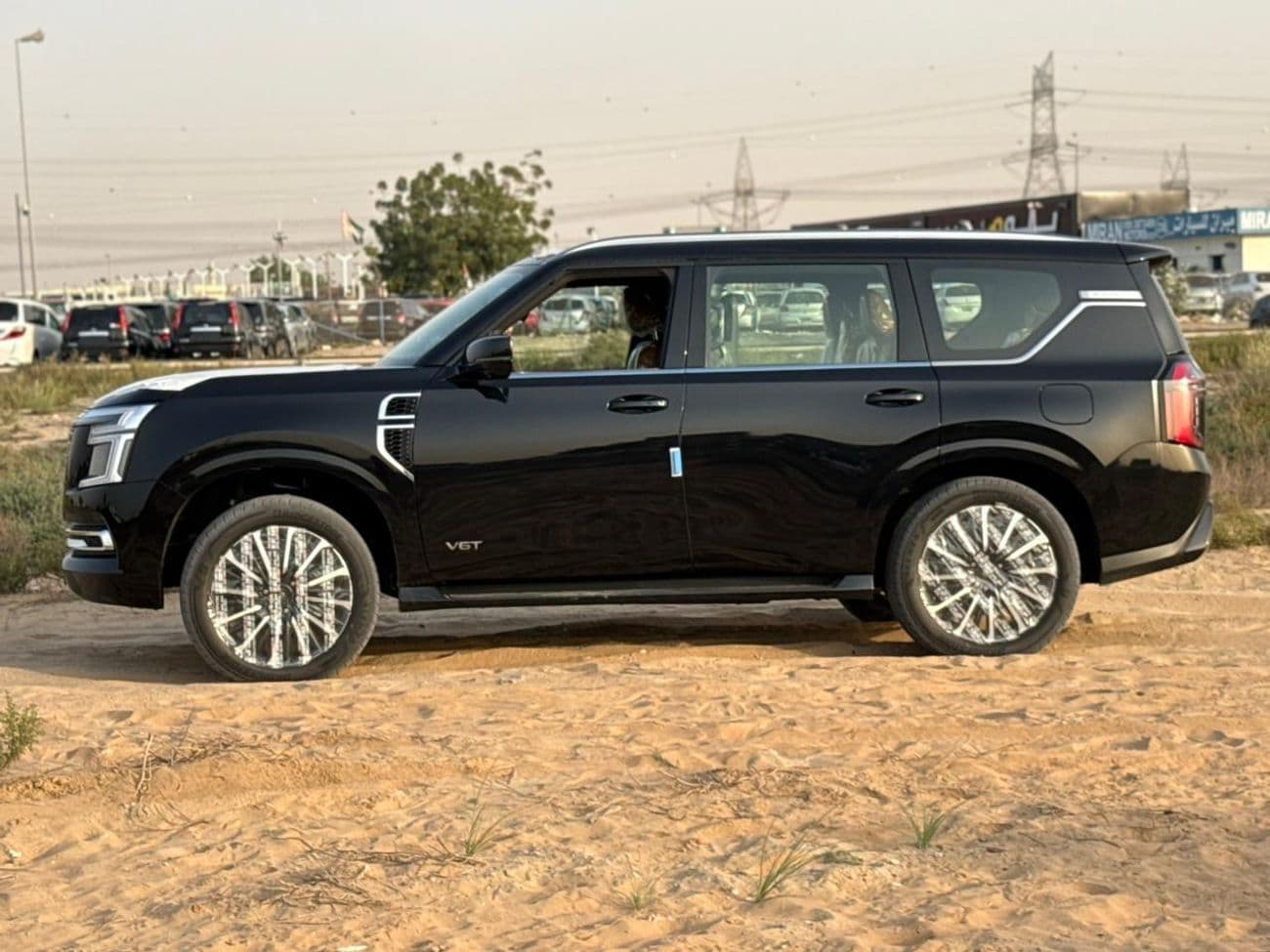 2026 Nissan Patrol LE PLATINUM CITY thumbnail 4