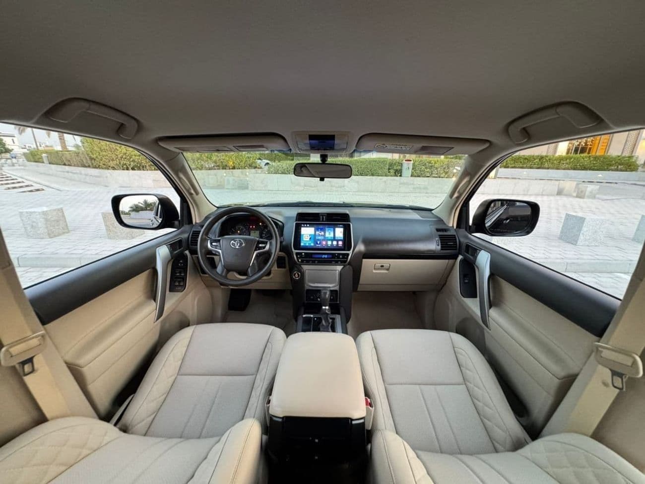 2018 Toyota Prado VXR thumbnail 8