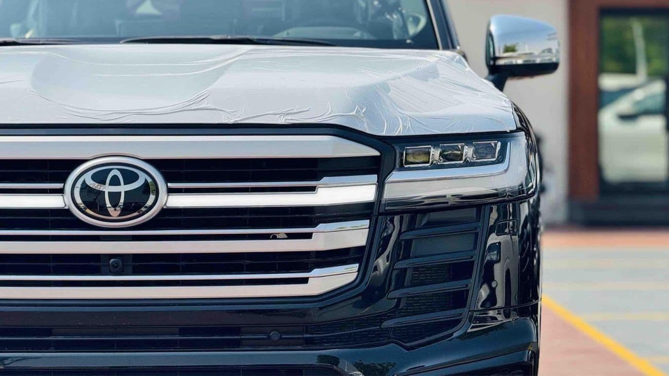 2026 Toyota Land Cruiser VXR thumbnail 6
