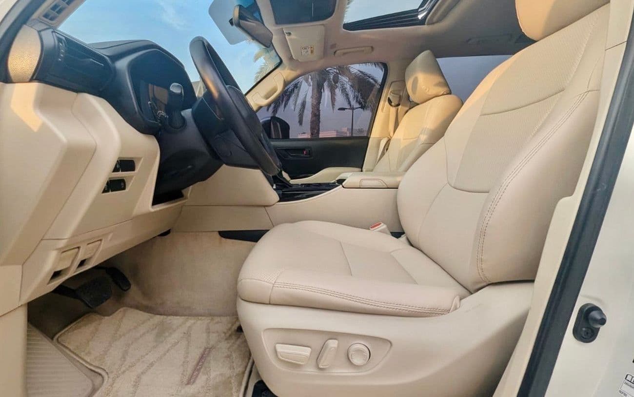 2023 Toyota Land Cruiser GXR thumbnail 6