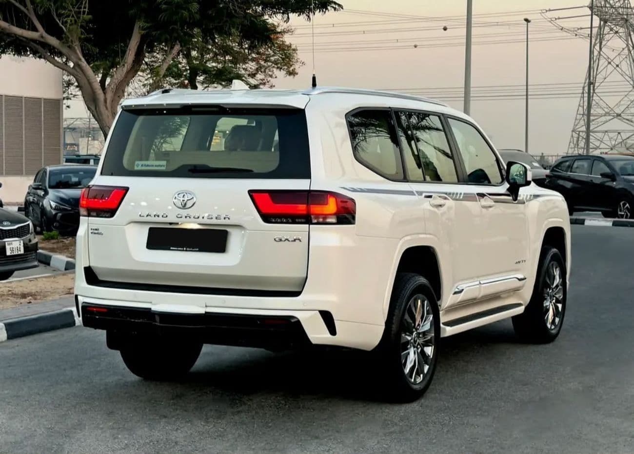 2023 Toyota Land Cruiser GXR thumbnail 3