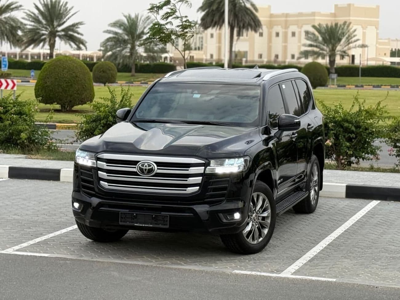 2024 Toyota Land Cruiser VXR