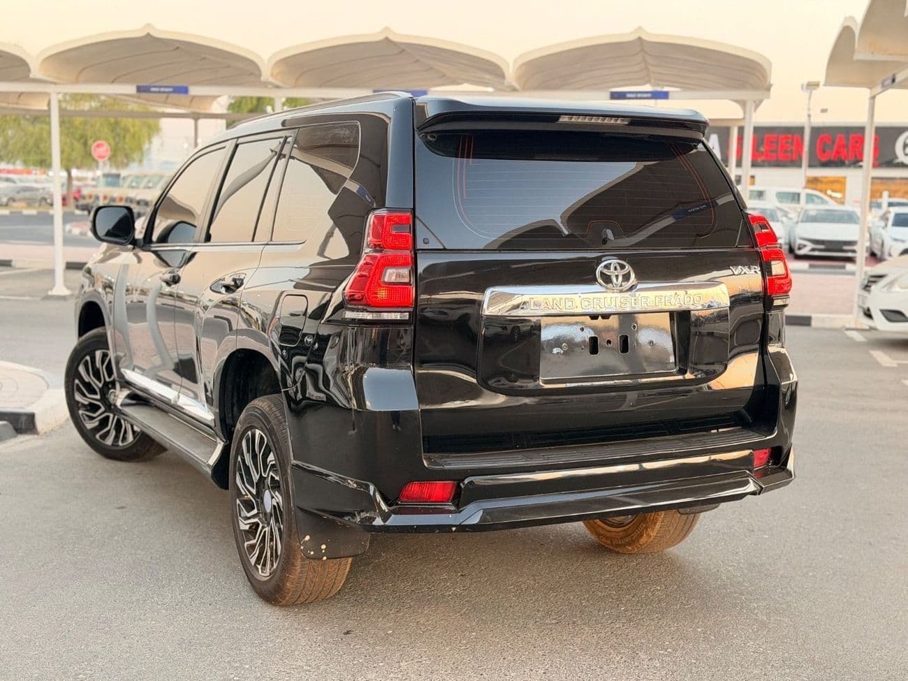 2019 Toyota Prado VXR thumbnail 4
