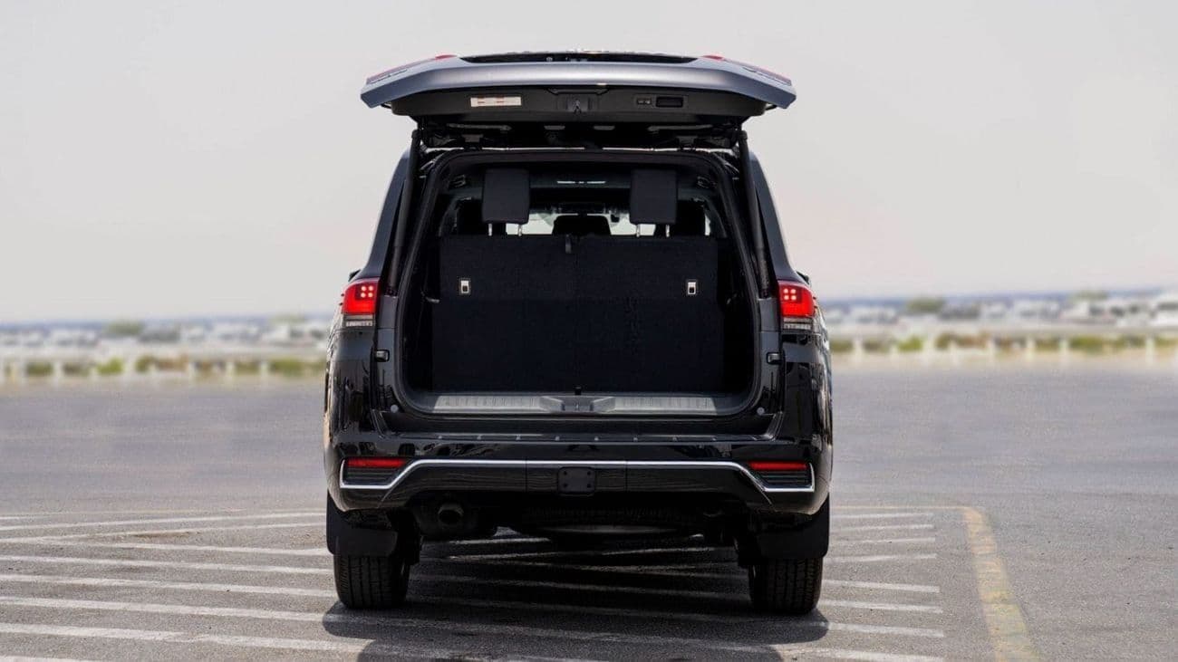 2025 Toyota Land Cruiser VXR thumbnail 6