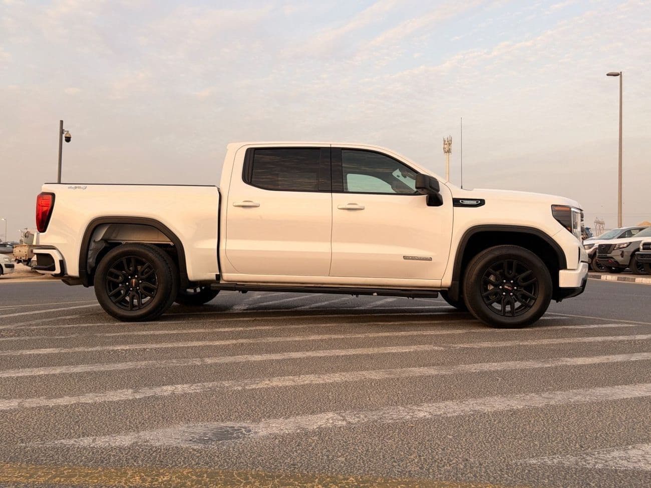 2025 GMC Sierra 2025 thumbnail 8