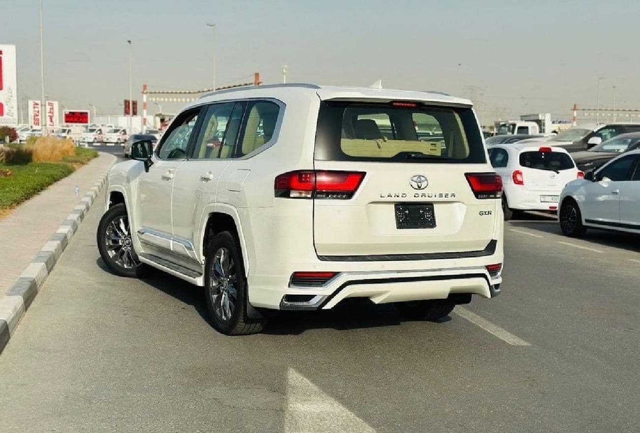 2022 Toyota Land Cruiser GXR thumbnail 4