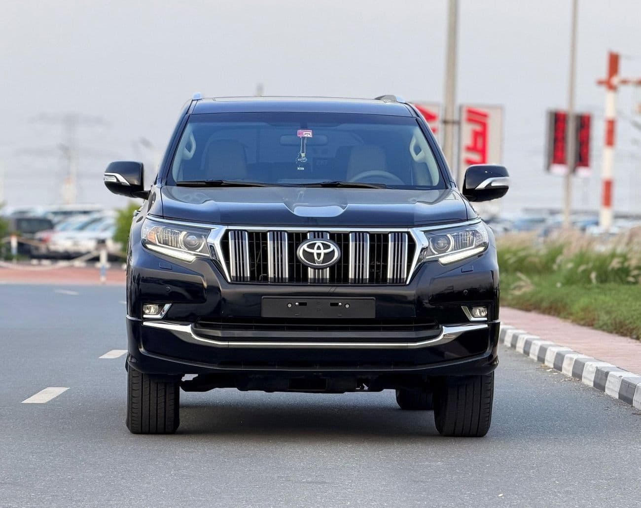 2020 Toyota Prado VXR thumbnail 5