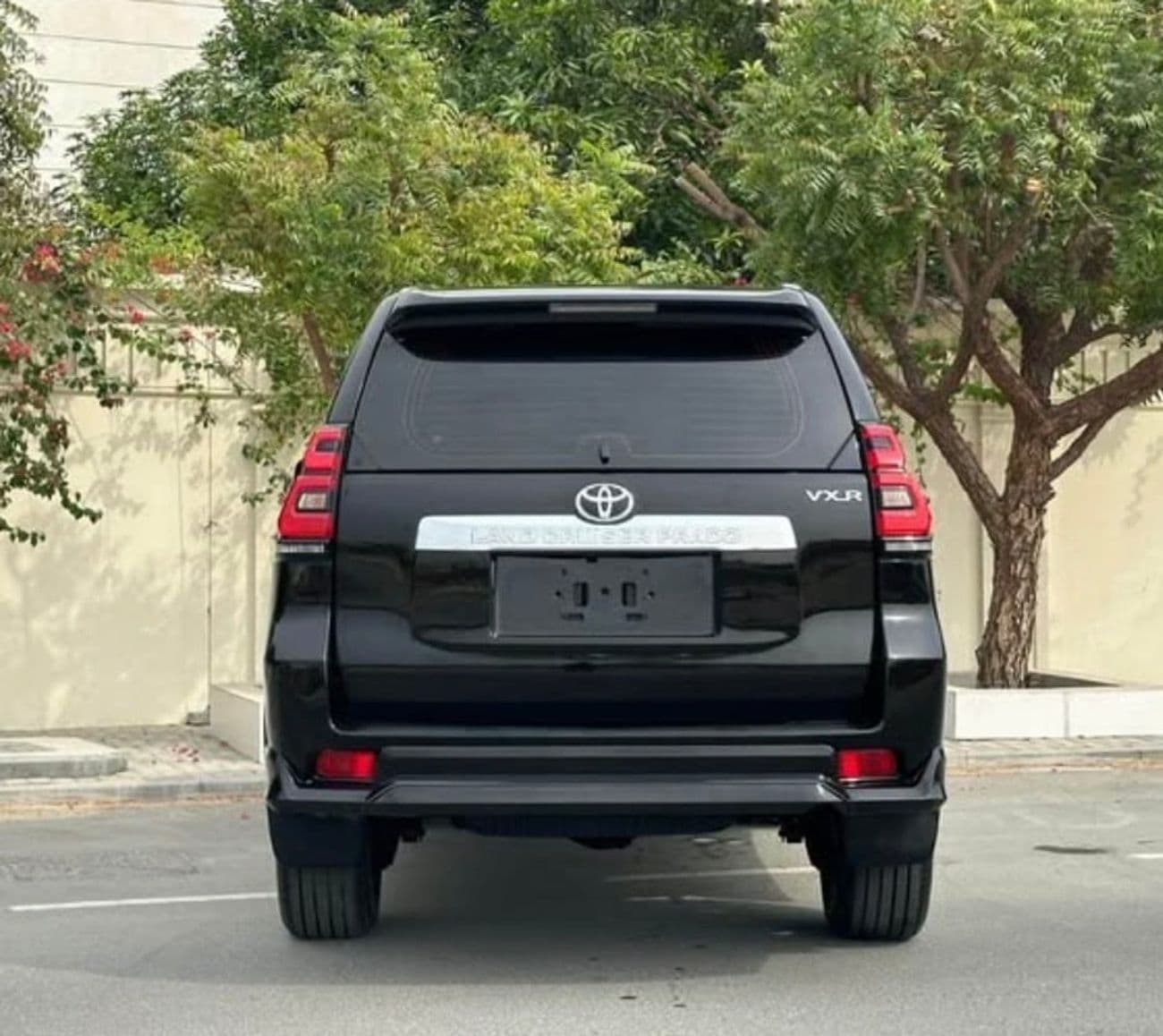 2023 Toyota Prado VXR thumbnail 7