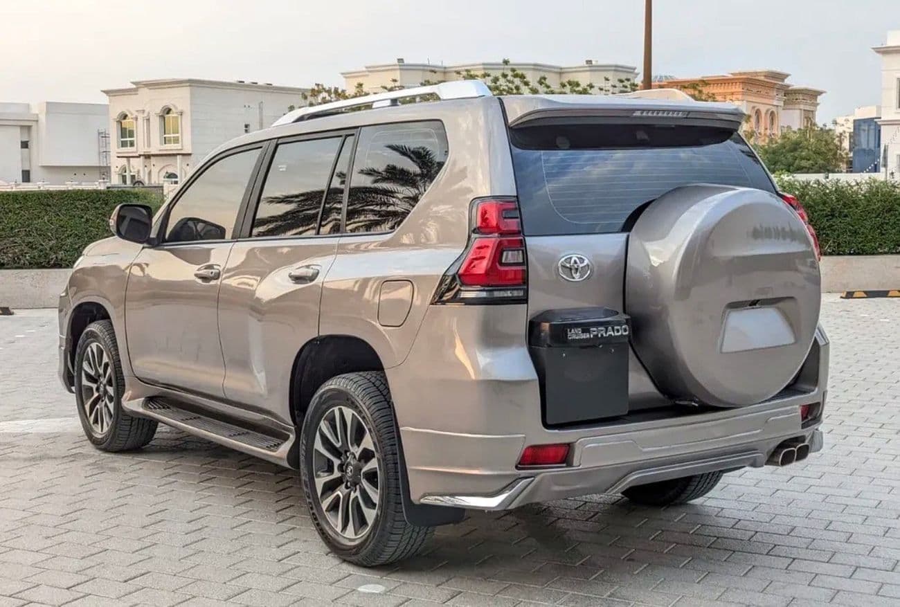 2023 Toyota Prado TX L thumbnail 6