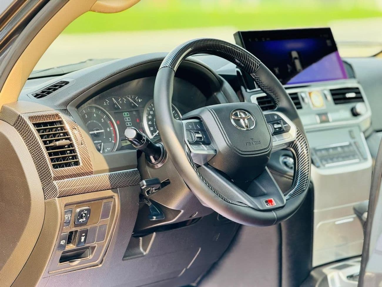 2018 Toyota Land Cruiser VXR thumbnail 7