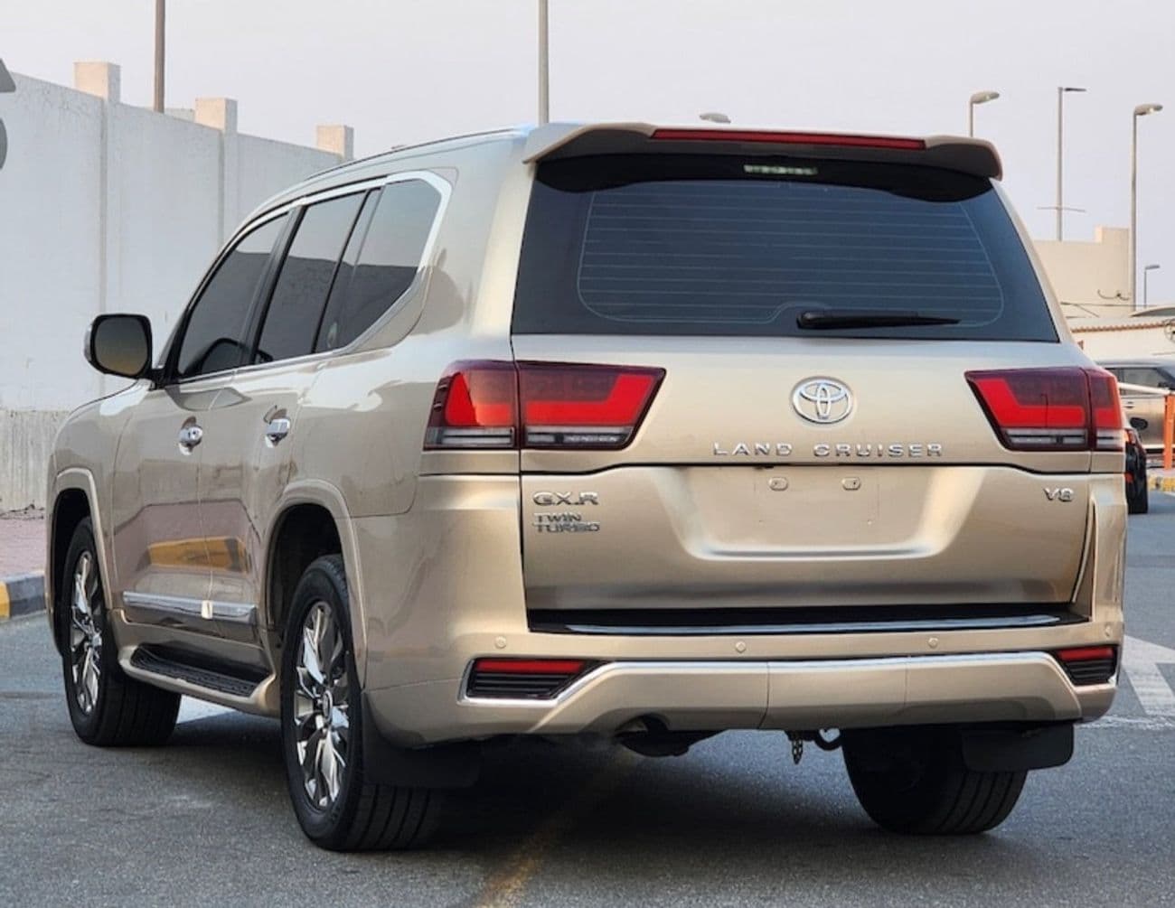 2020 Toyota Land Cruiser GXR thumbnail 4