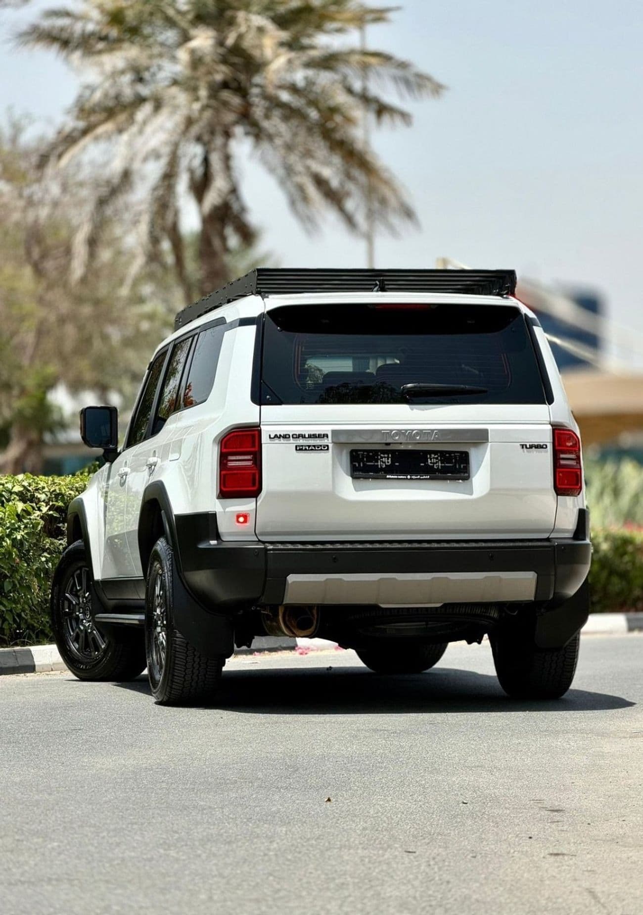 2025 Toyota Prado ADVENTURE thumbnail 3