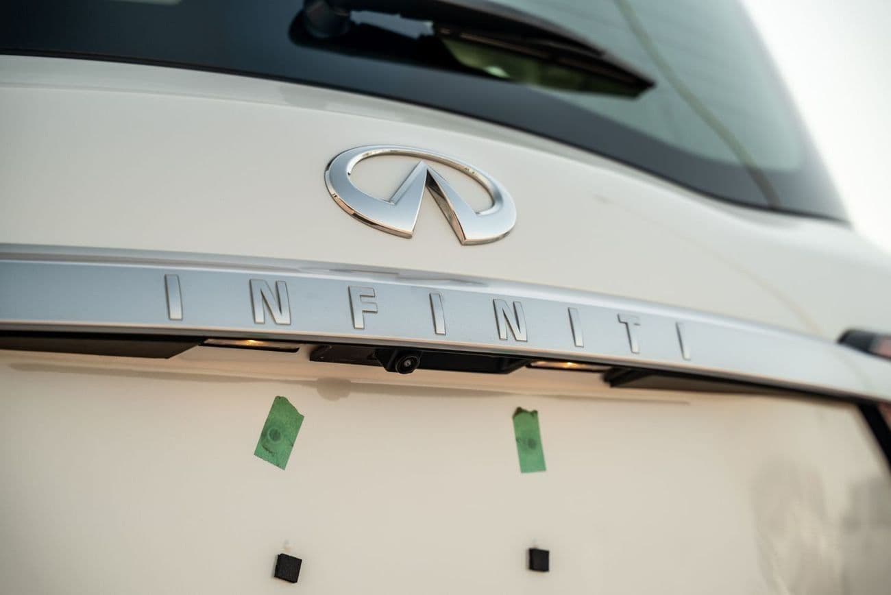 2024 Infiniti QX80 LUXE SENSORY PROACTIVE thumbnail 4