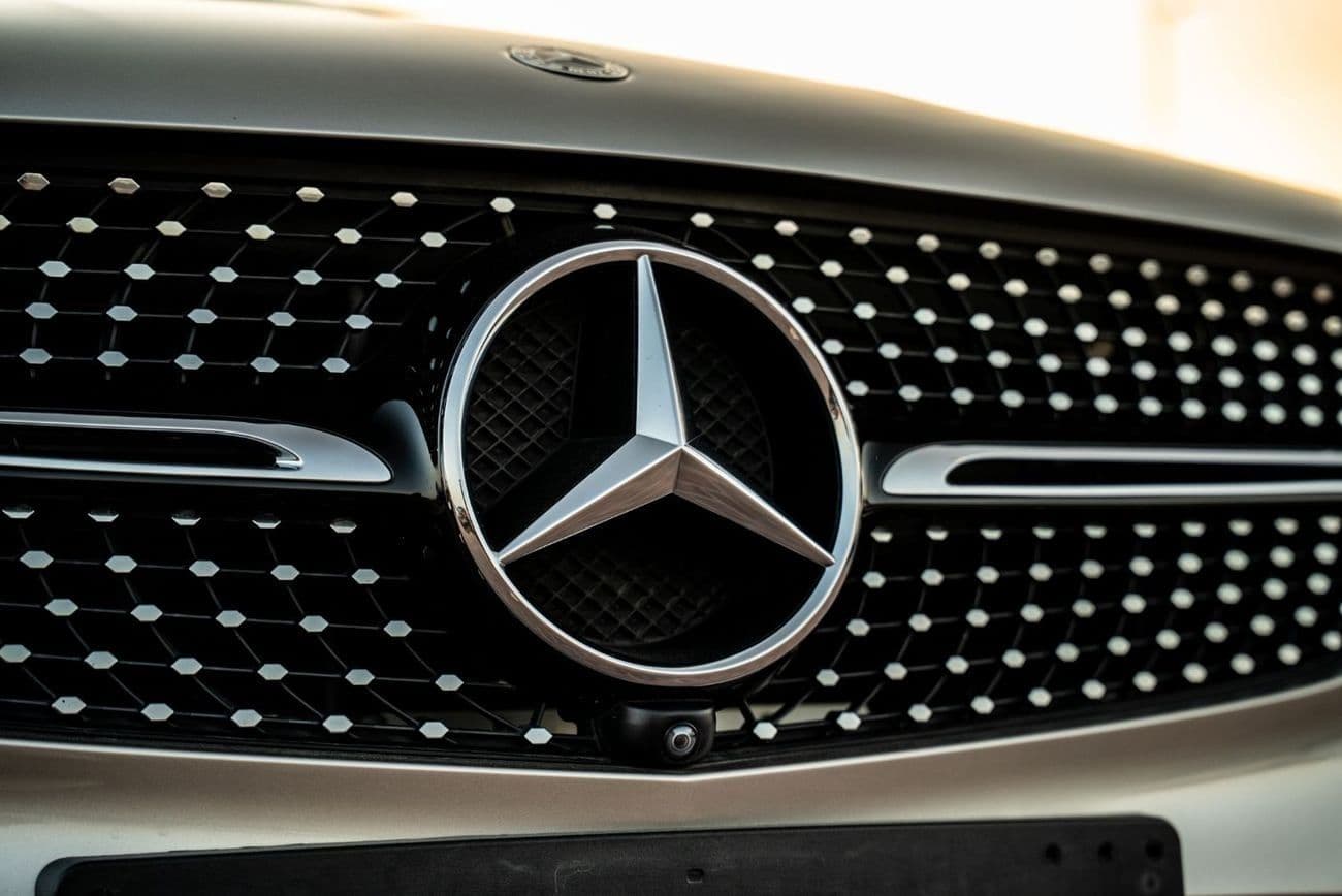 2019 Mercedes Benz GLC250 thumbnail 2