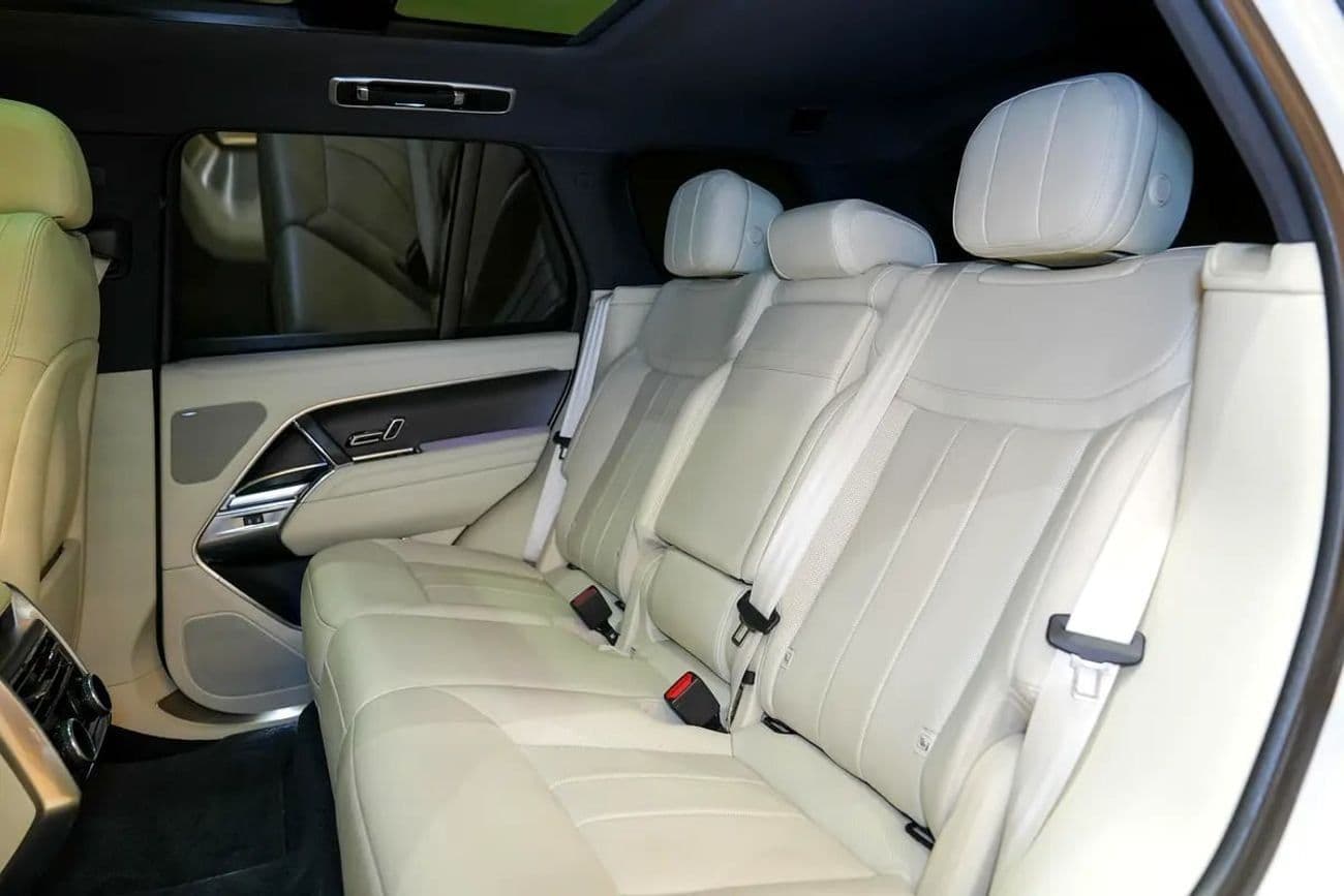 2023 Land Rover Range Rover AUTOBIOGRAPHY P530 thumbnail 7