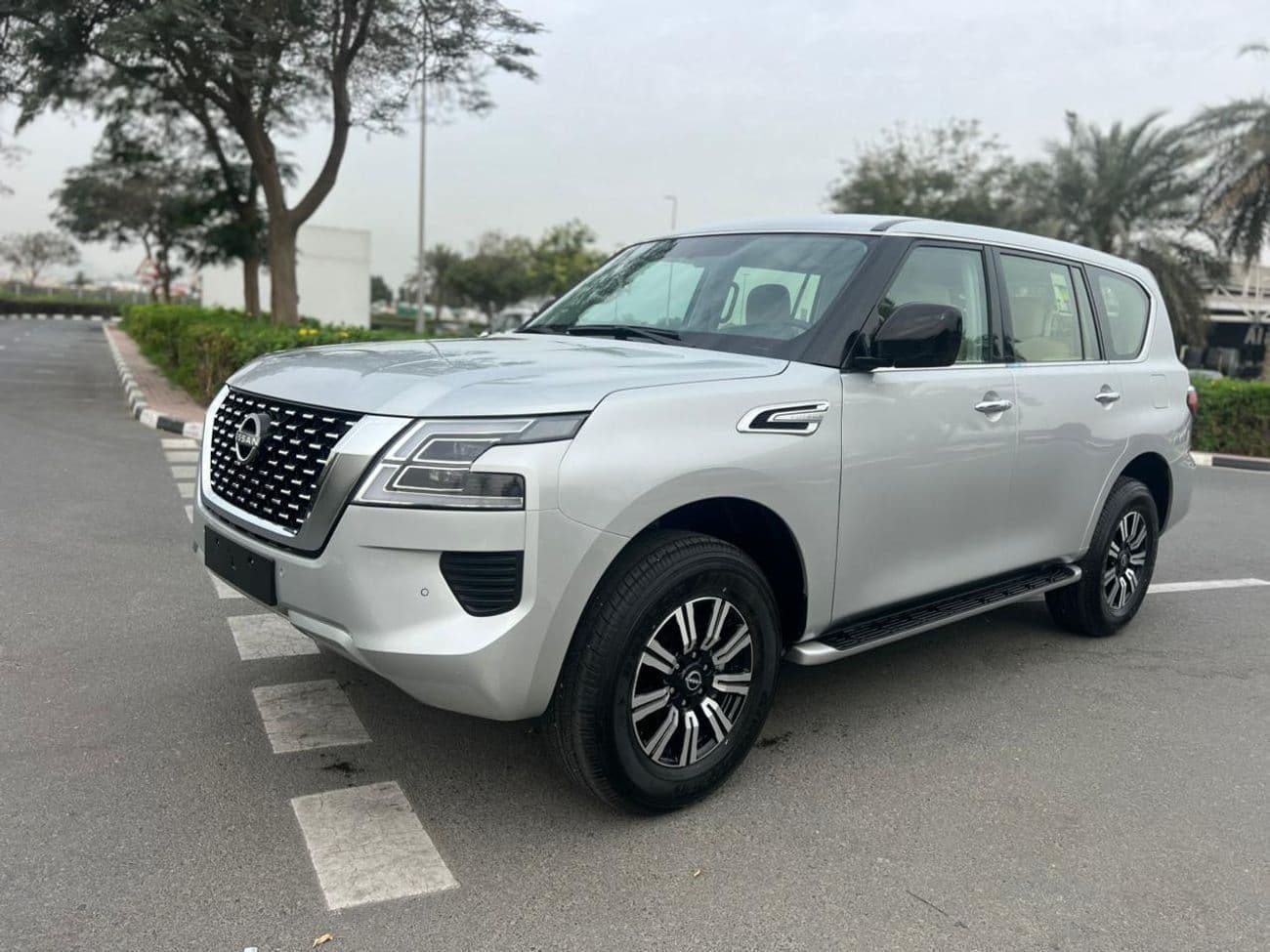 2024 Nissan Patrol XE thumbnail 3