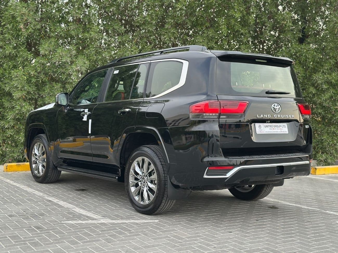 2026 Toyota Land Cruiser VXR thumbnail 8