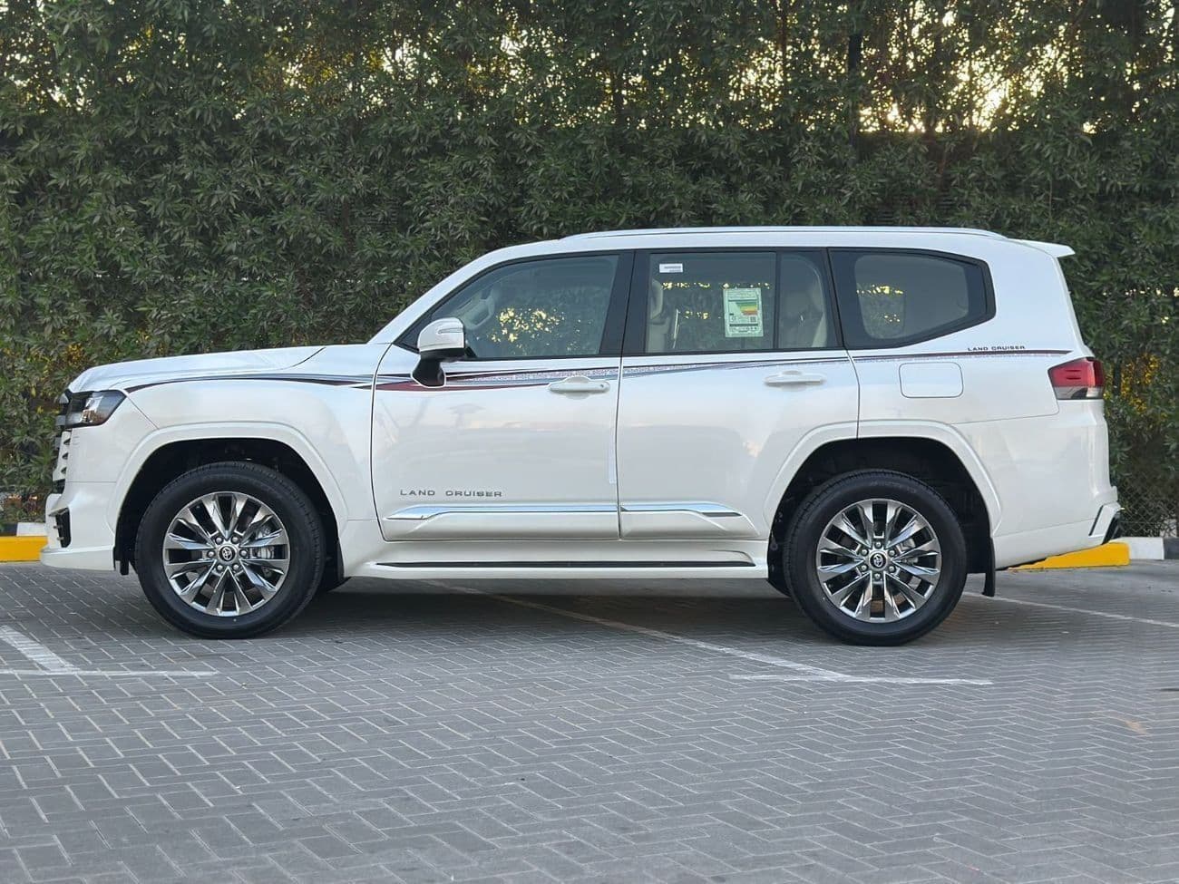 2026 Toyota Land Cruiser GXR thumbnail 6