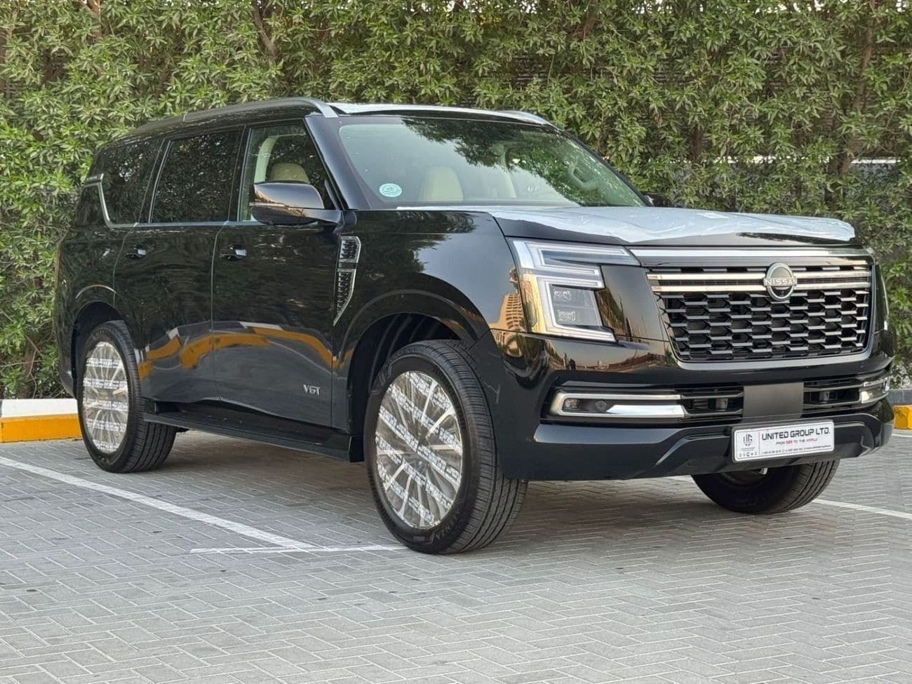 2026 Nissan Patrol LE PLATINUM CITY thumbnail 2