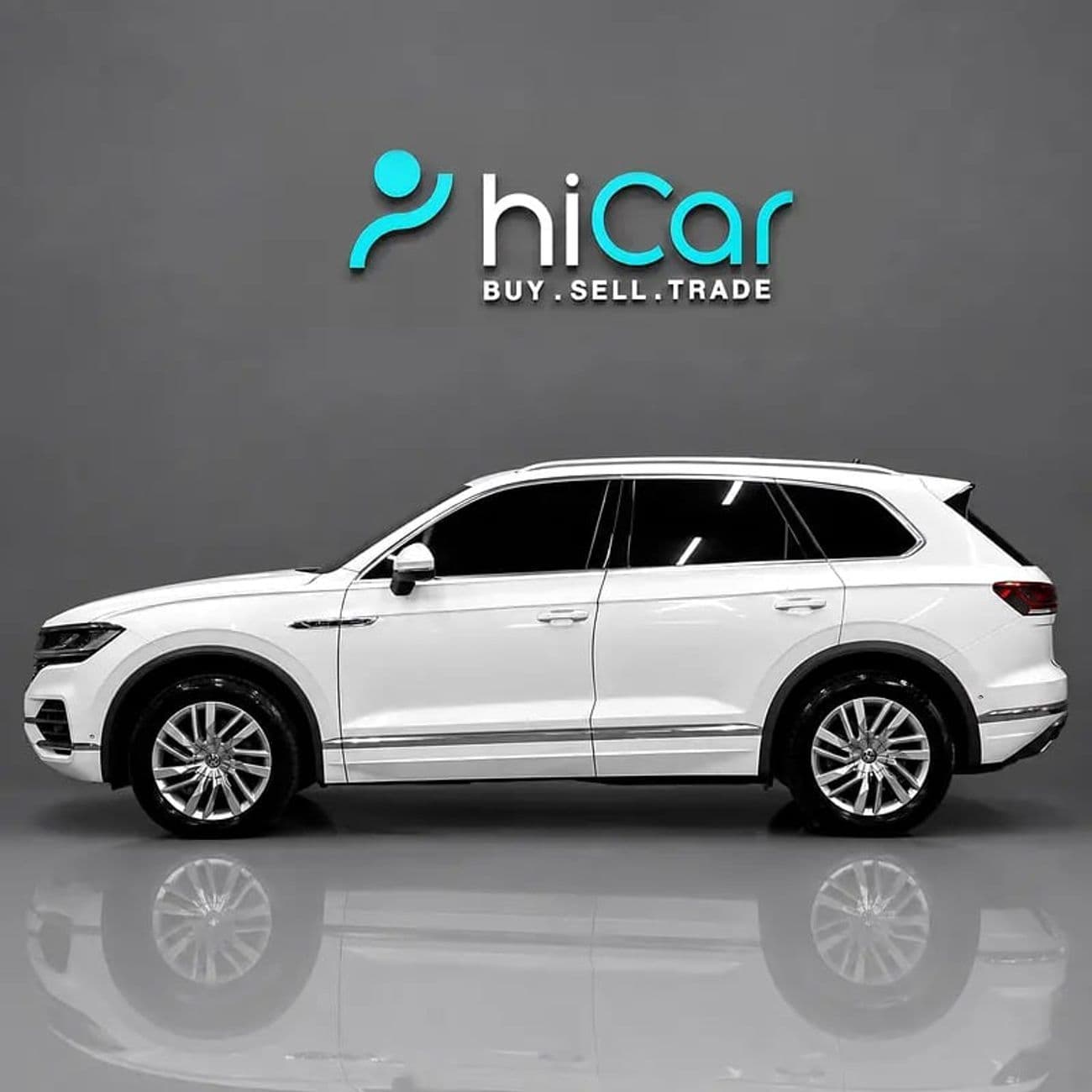 2023 Volkswagen Touareg thumbnail 2