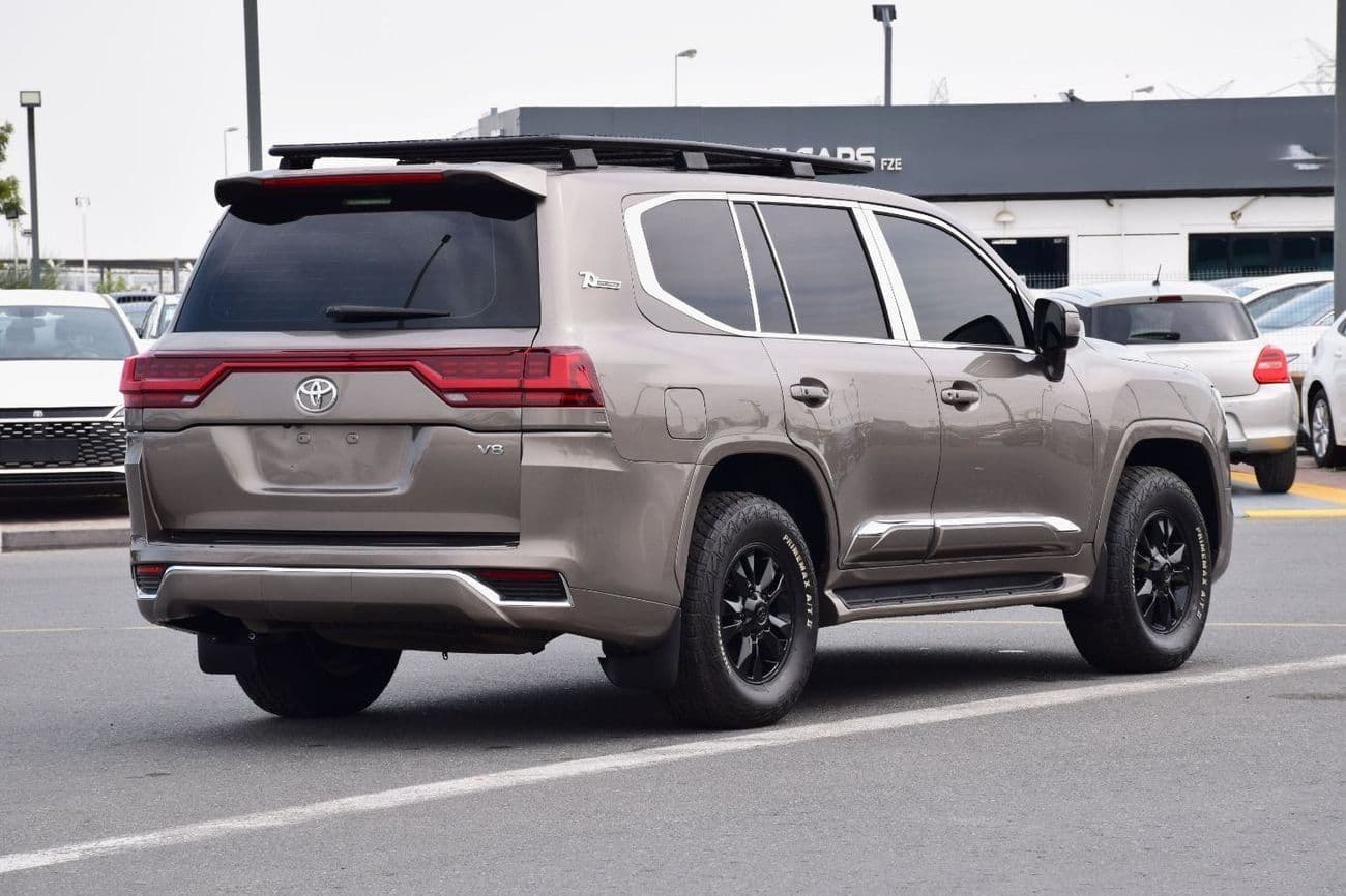 2015 Toyota Land Cruiser thumbnail 8