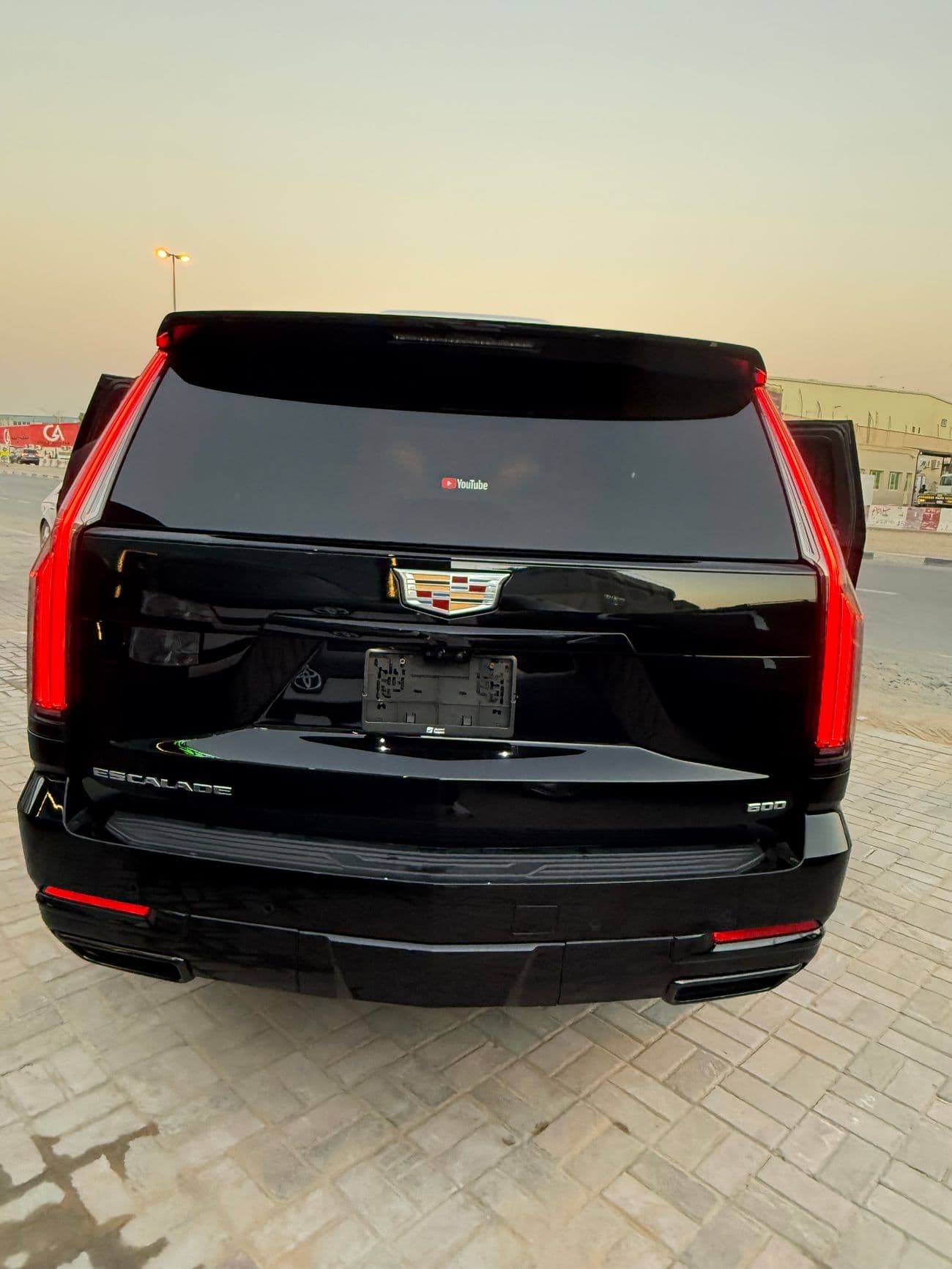 2026 Cadillac Escalade LUXURY thumbnail 5